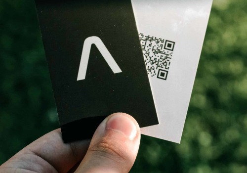 The Benefits of Using Business Cards in the Digital Age